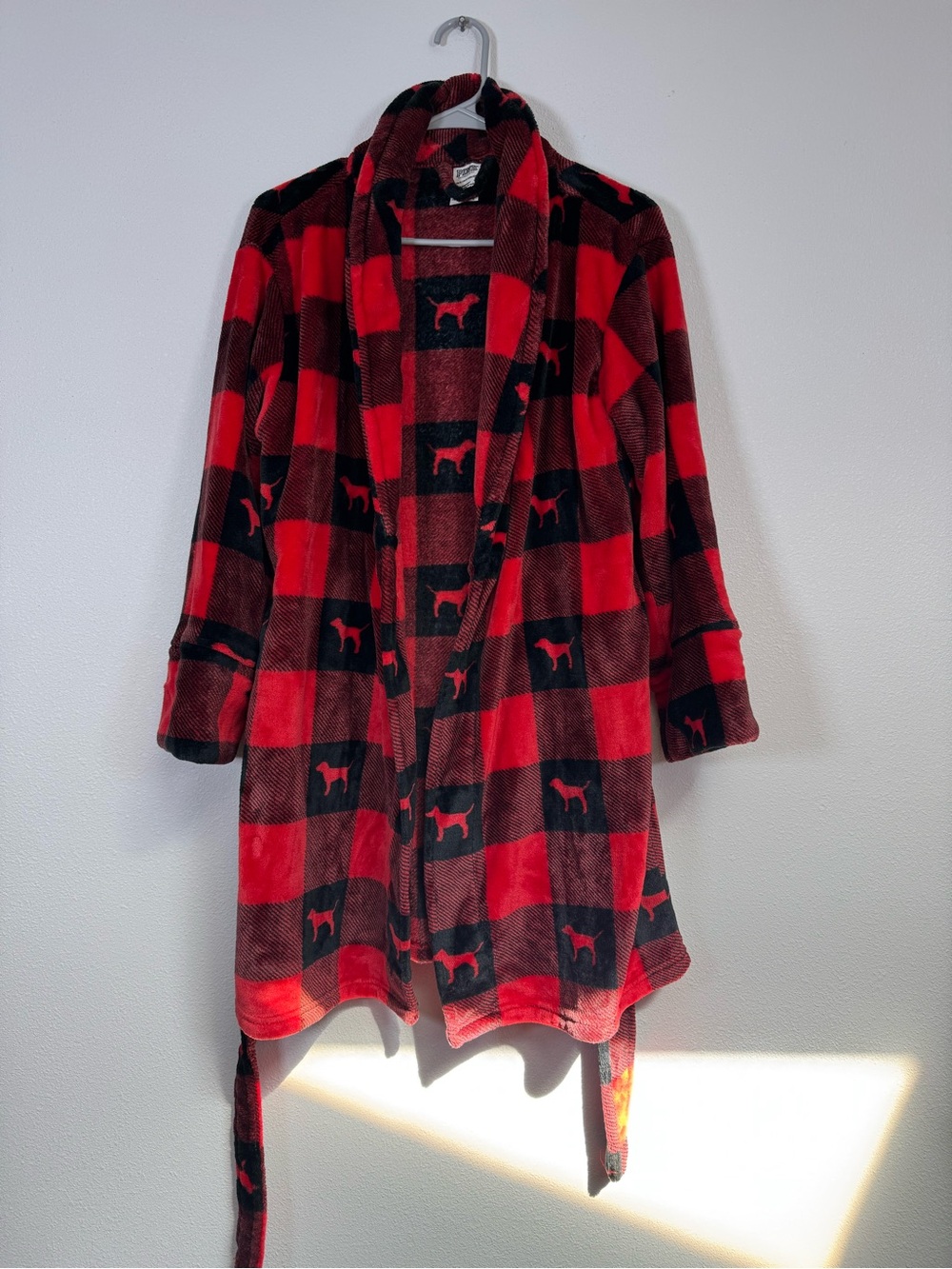 PINK Victoria's Secret Red and Black Plaid Fleece Robe Jacket with Dog Motif